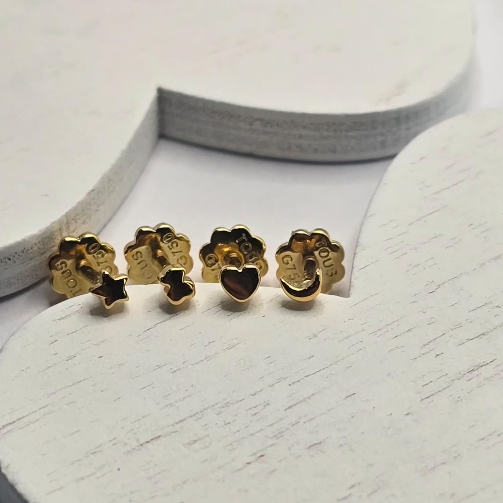 Tous Gold and Black Earrings
SELLS SEPARATELY